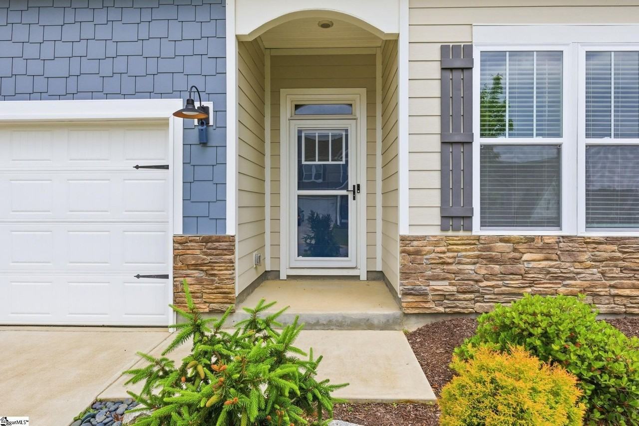 417 Jack Hunter Pl - Photo 2 of 41