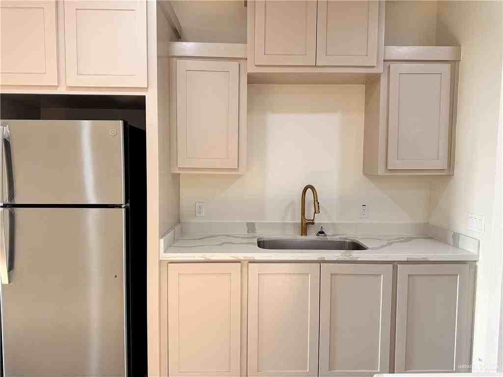 3210 S Joanna Ave #2 - Photo 5 of 19