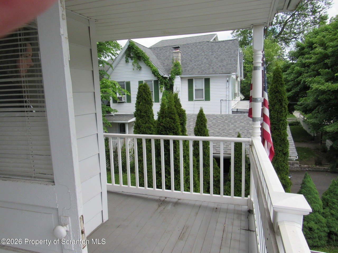 1701 Capouse Ave #3 - Photo 4 of 19