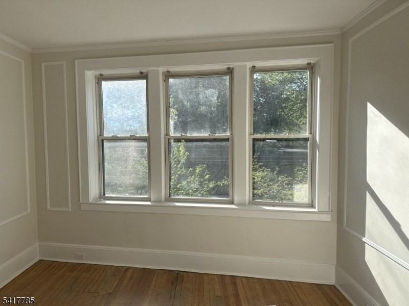 133 Grove St - Photo 4 of 6
