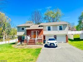featured image of 7 Doremus Dr