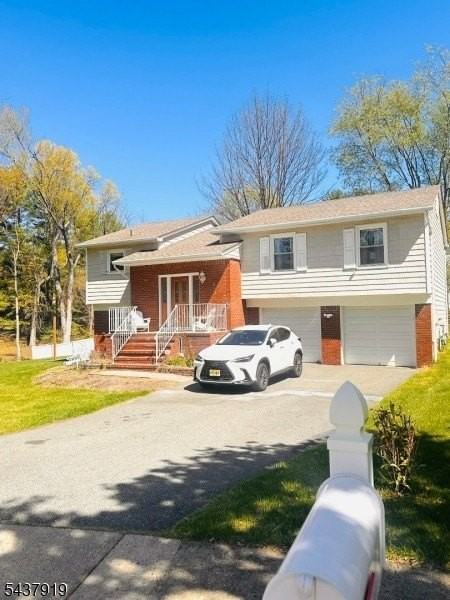 7 Doremus Dr - Photo 2 of 28