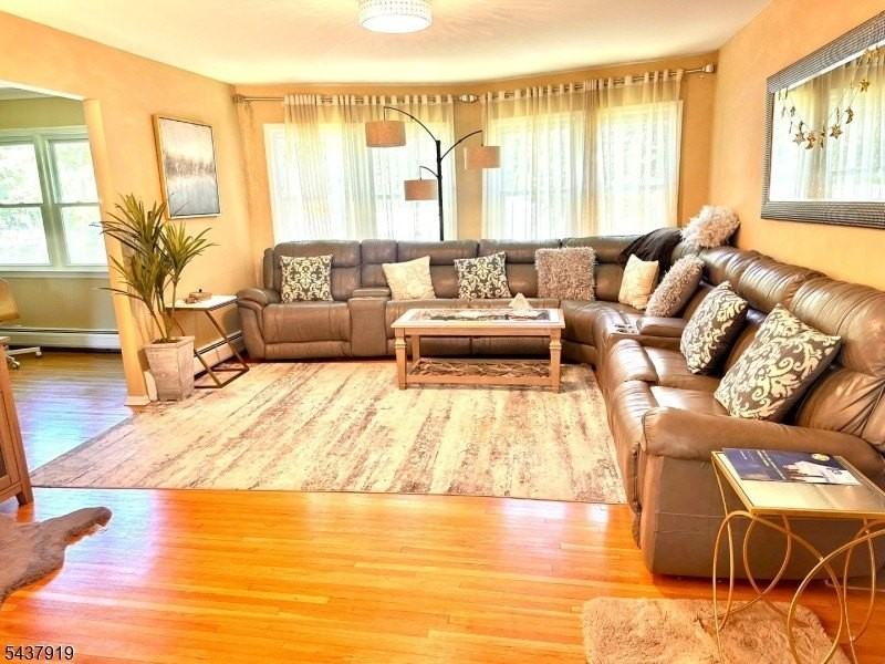 7 Doremus Dr - Photo 5 of 28