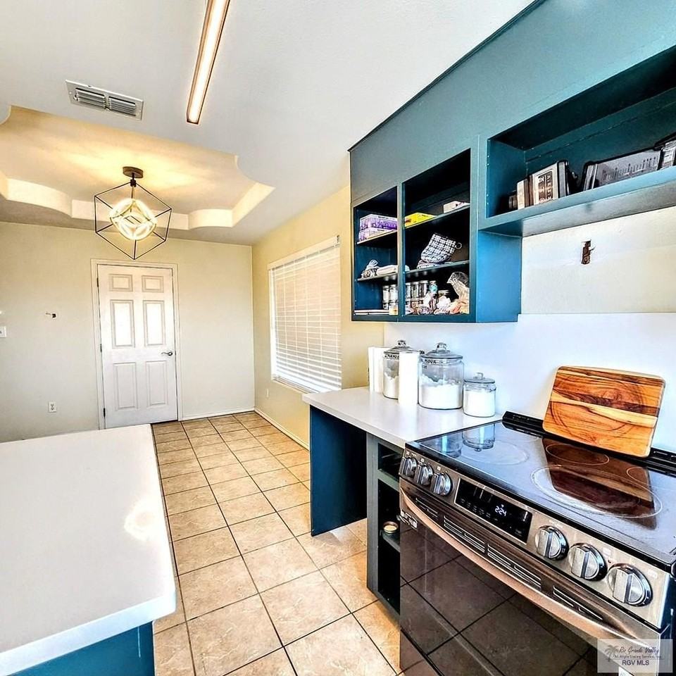 1541 Res St - Photo 7 of 11