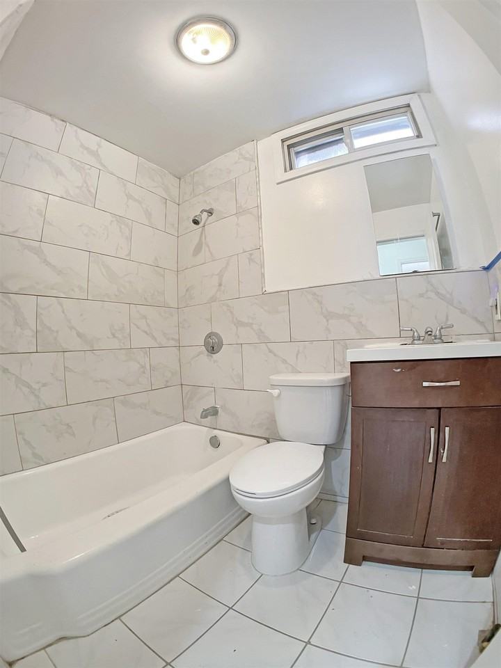 54 Gates Ave #2 - Photo 4 of 7