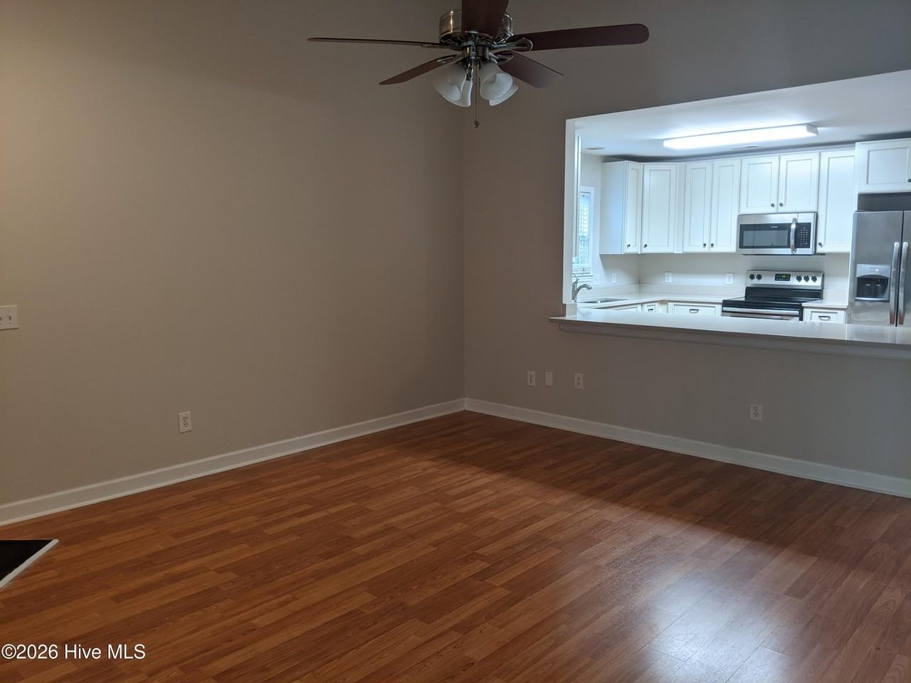 514 Foxwood Ln - Photo 5 of 16
