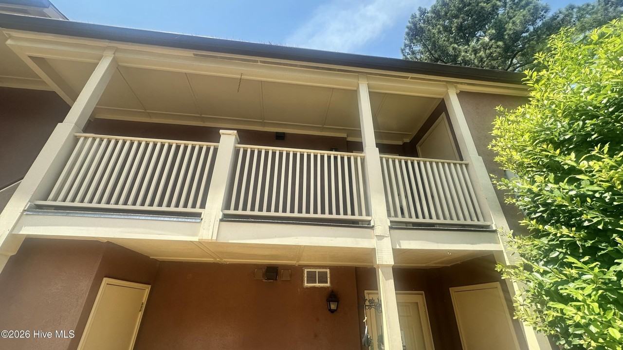 1112 Colony Place Dr - Photo 2 of 24