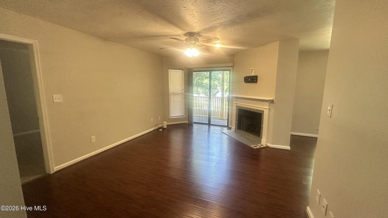 1112 Colony Place Dr - Photo 5 of 24