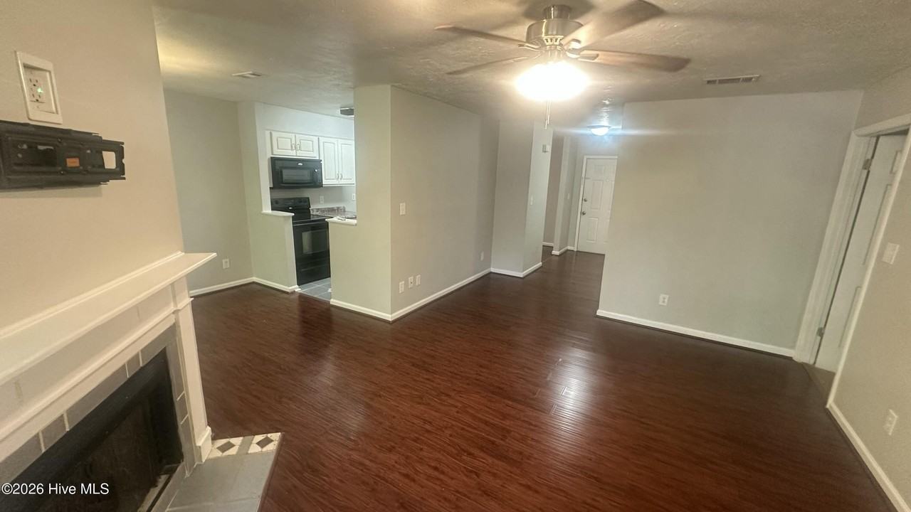 1112 Colony Place Dr - Photo 6 of 24