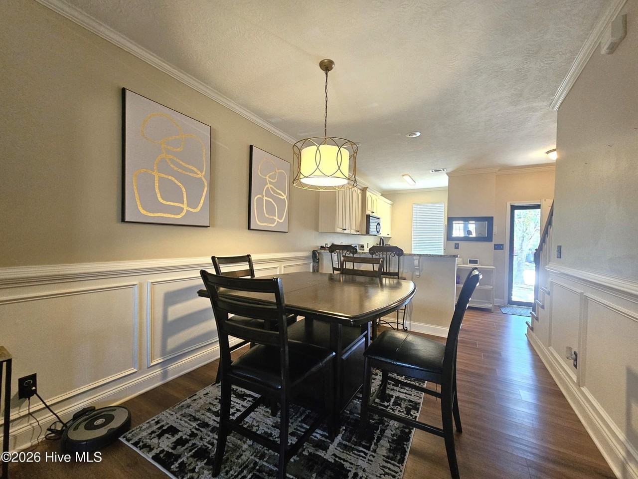 1413 Leigh Ct - Photo 4 of 15