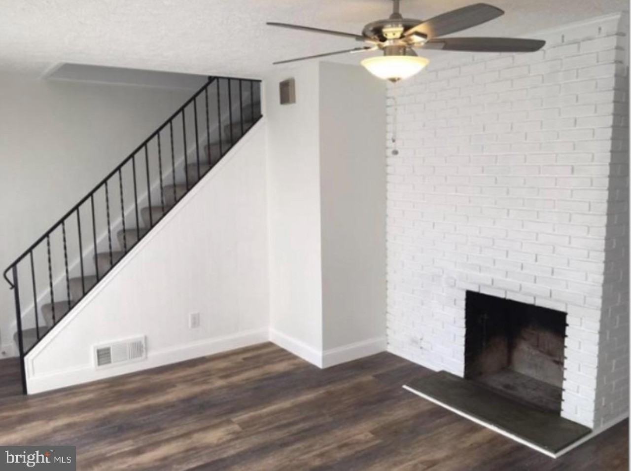 5700 Stillwell Rd - Photo 4 of 12