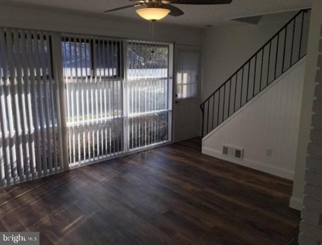 5700 Stillwell Rd - Photo 5 of 12