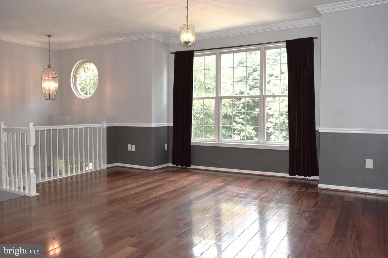 8819 Blue Royale Ln - Photo 6 of 50