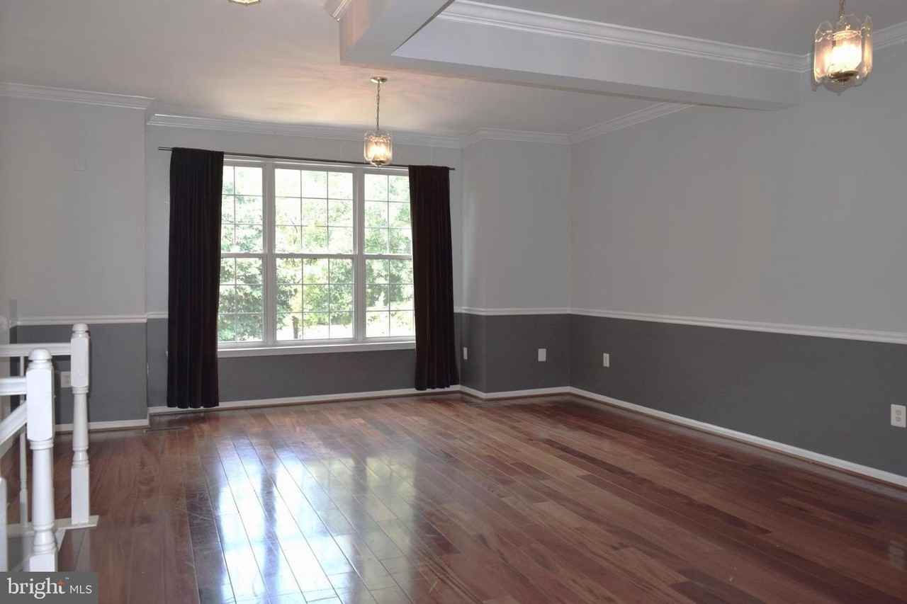 8819 Blue Royale Ln - Photo 7 of 50