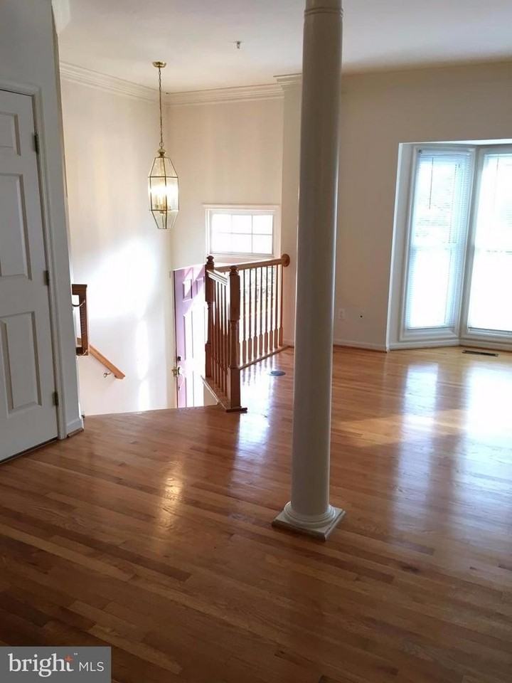 8502 Harvest Oak Dr - Photo 2 of 15