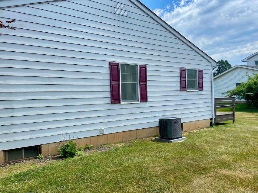94 Jonathan Dr - Photo 5 of 13