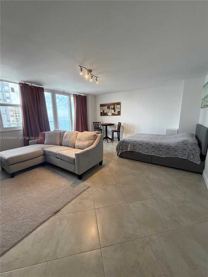 3180 S Ocean Dr #1705 - Photo 2 of 13