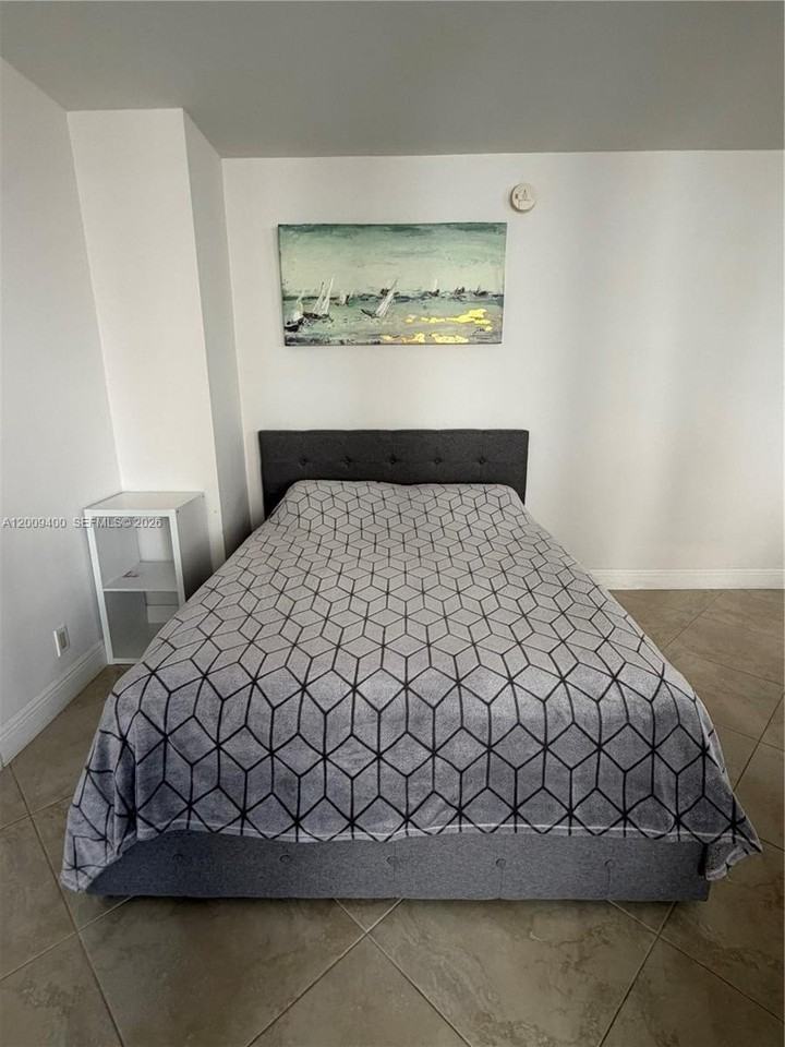 3180 S Ocean Dr #1705 - Photo 5 of 13