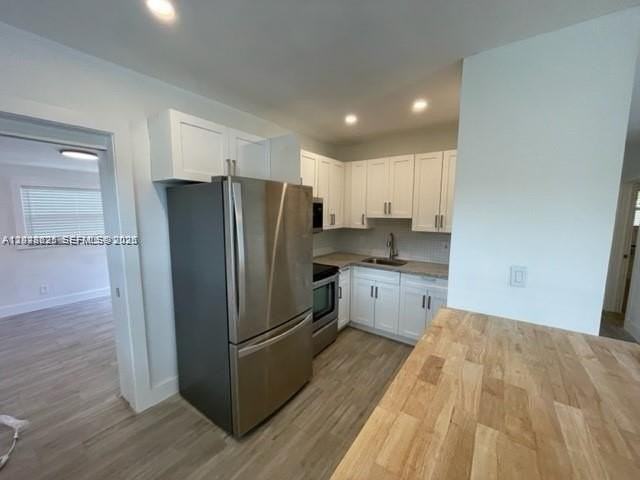 2048 Ne 168th St #3 - Photo 2 of 31