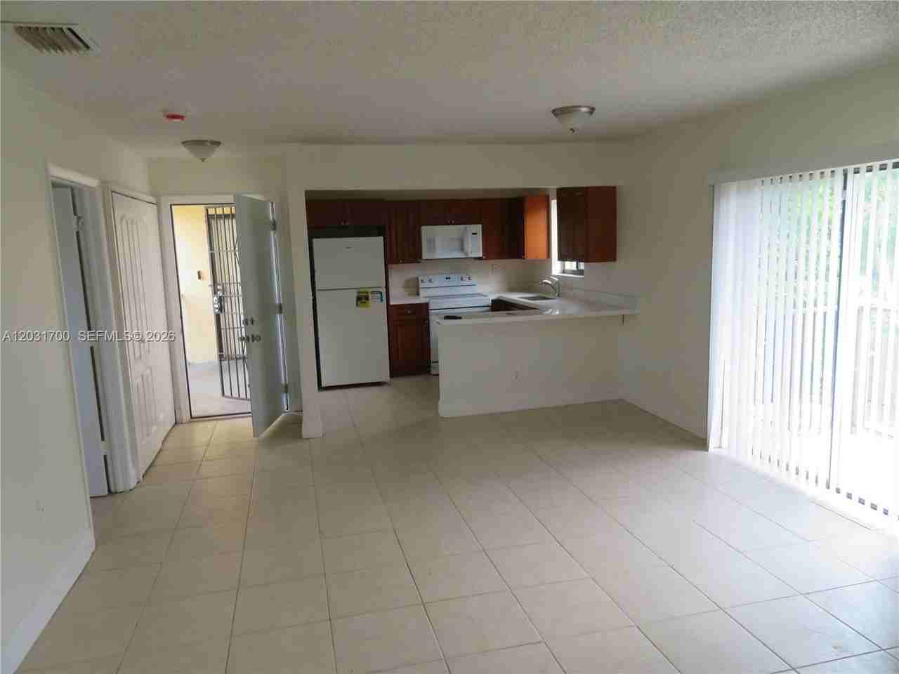 26231 Sw 141st Pl #56 - Photo 3 of 10