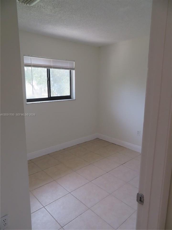 26231 Sw 141st Pl #56 - Photo 7 of 10