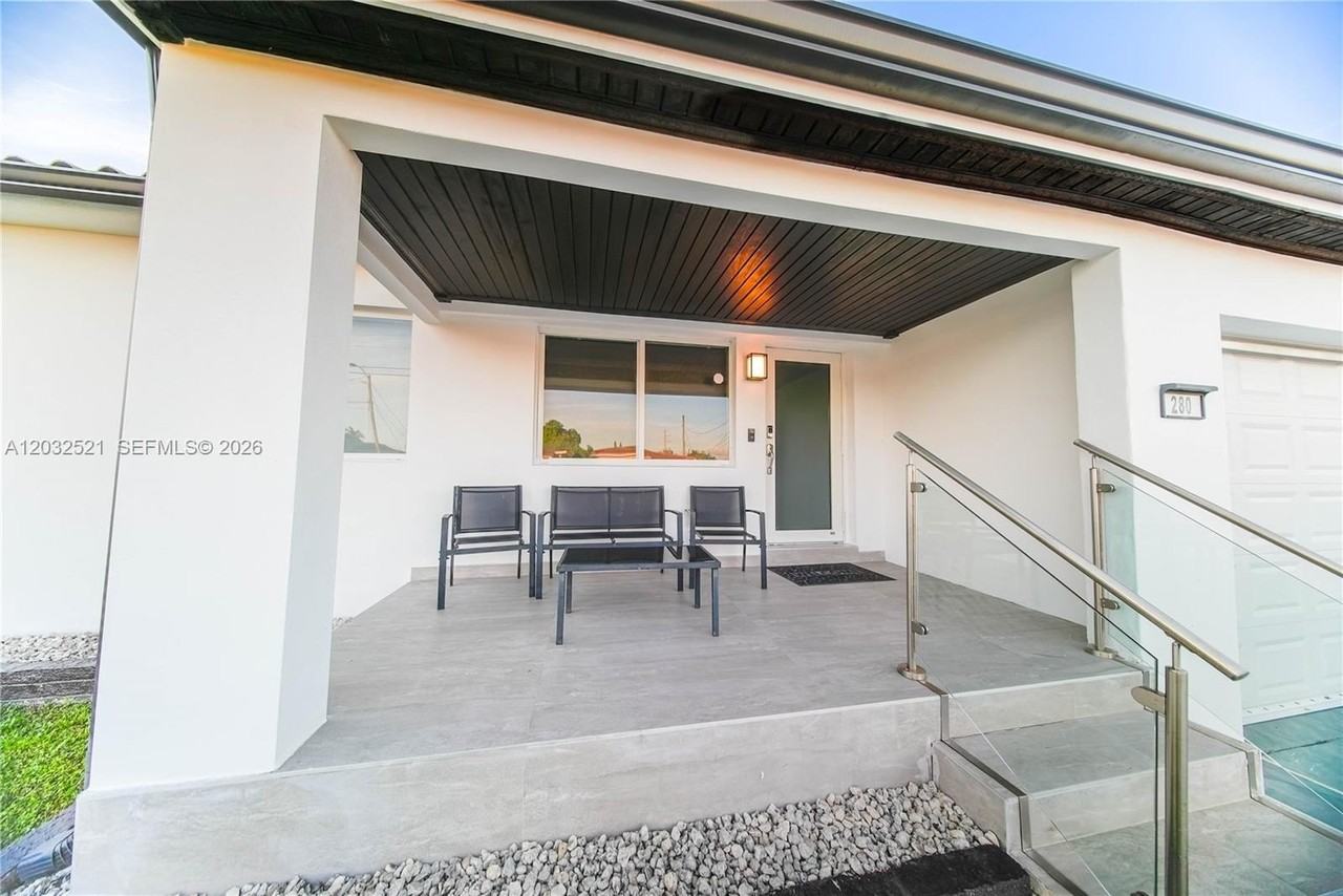 280 Nw 59th Ct - Photo 4 of 29