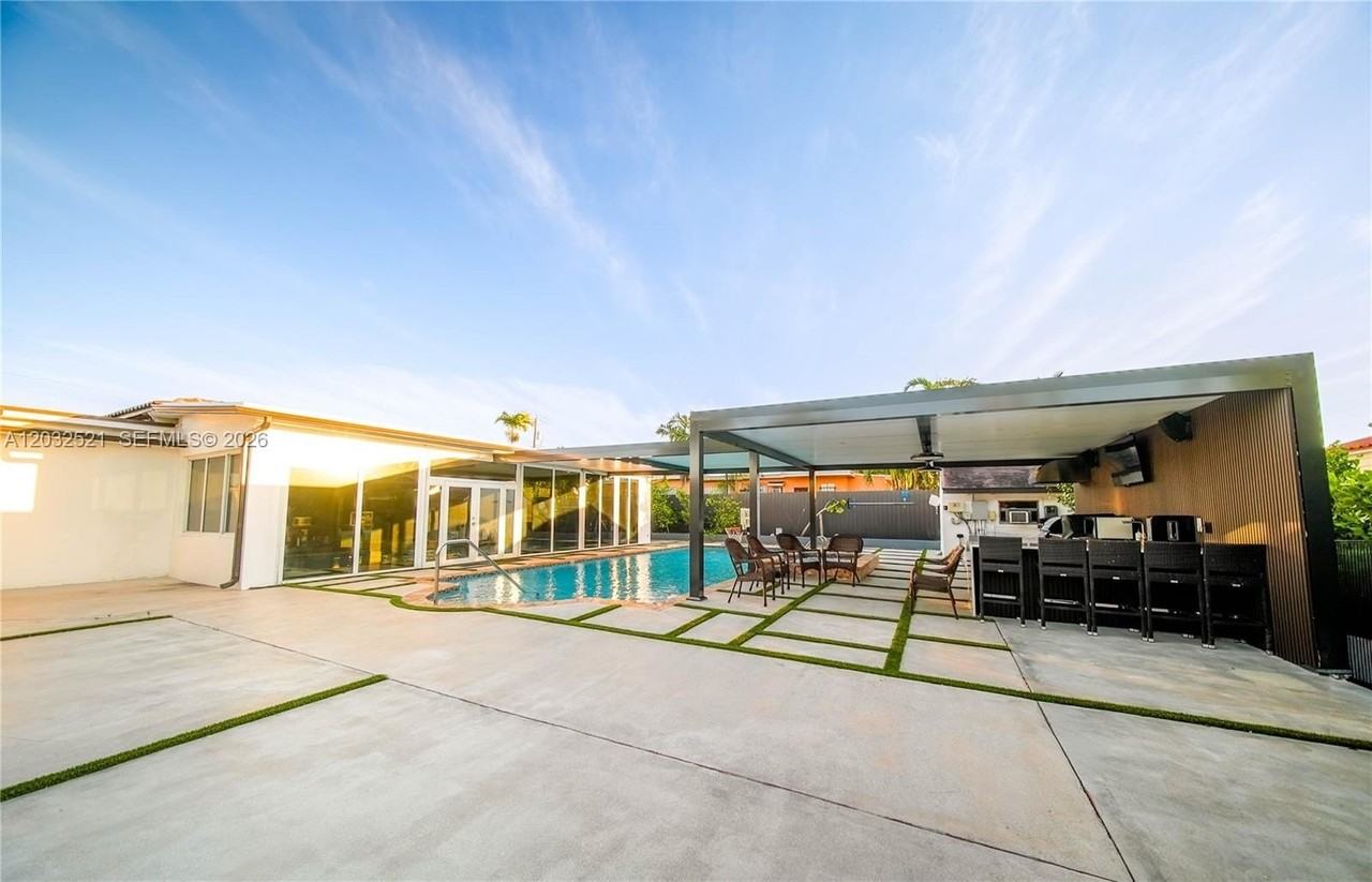 280 Nw 59th Ct - Photo 6 of 29