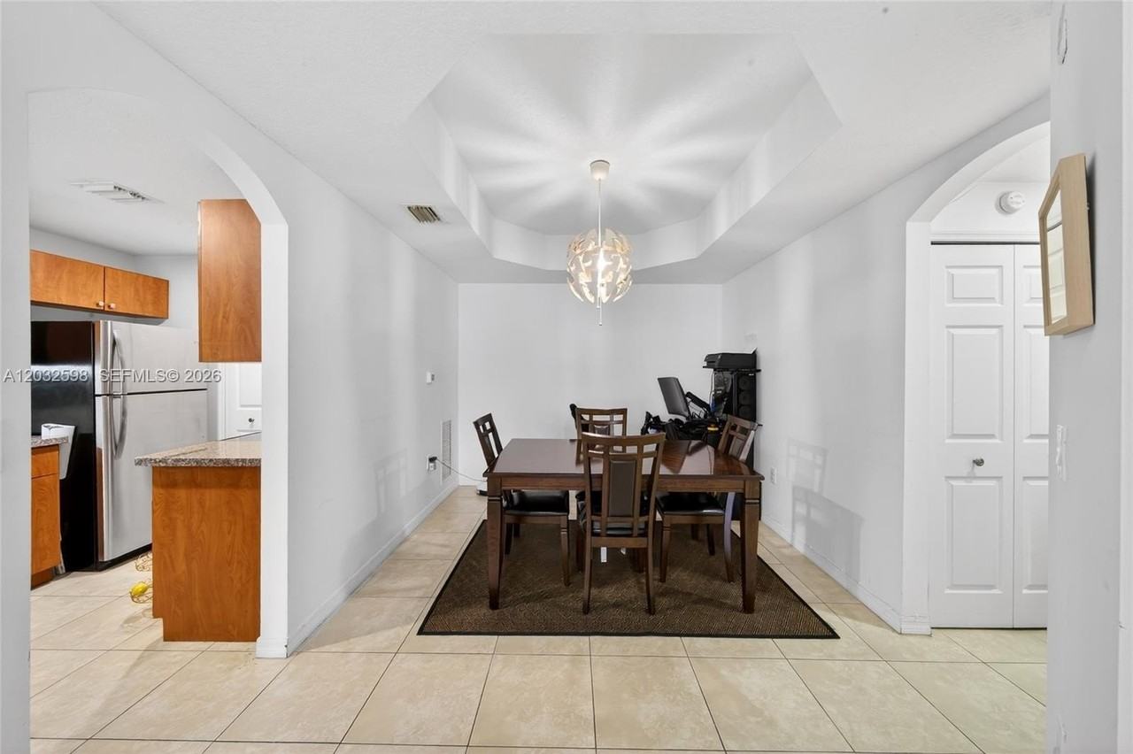 6670 Nw 114th Ave #602 - Photo 5 of 34