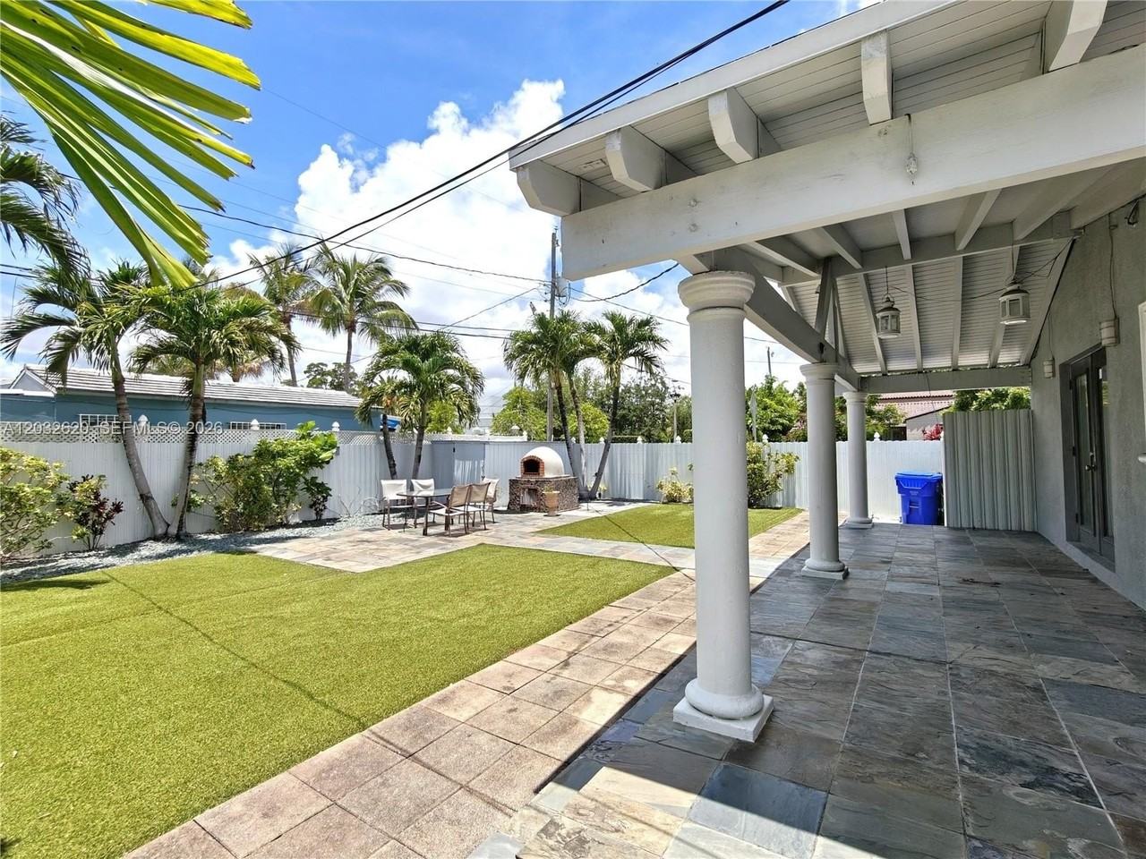 470 Sw 25th Rd - Photo 3 of 17