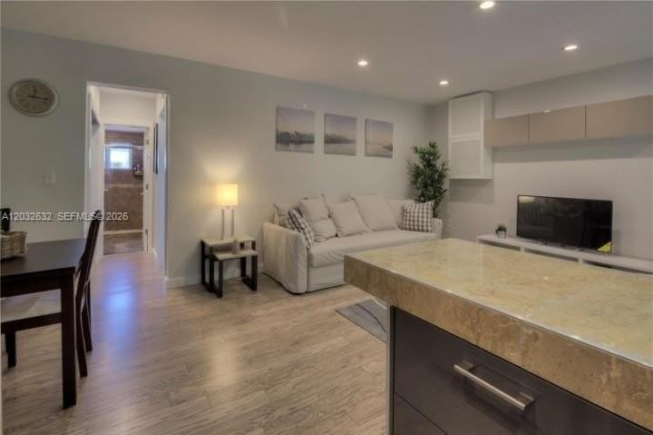 659 Meridian Ave #10 - Photo 2 of 11