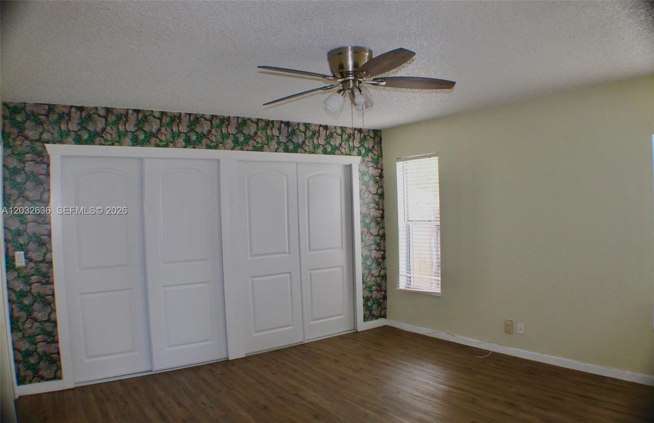 10784 Nw 23rd Ct - Photo 7 of 12