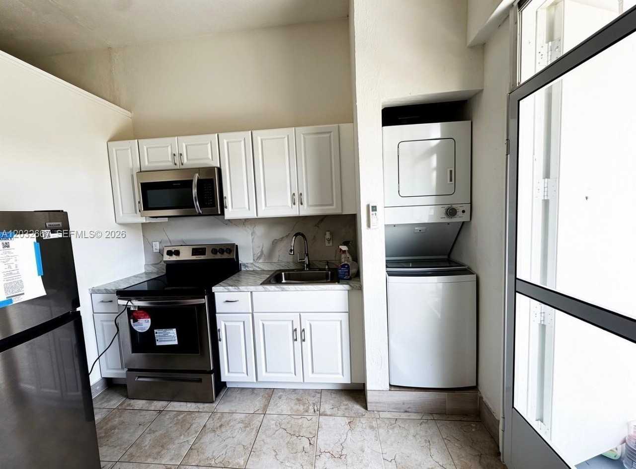 18405 Sw 132nd Ave #18405 - Photo 5 of 16