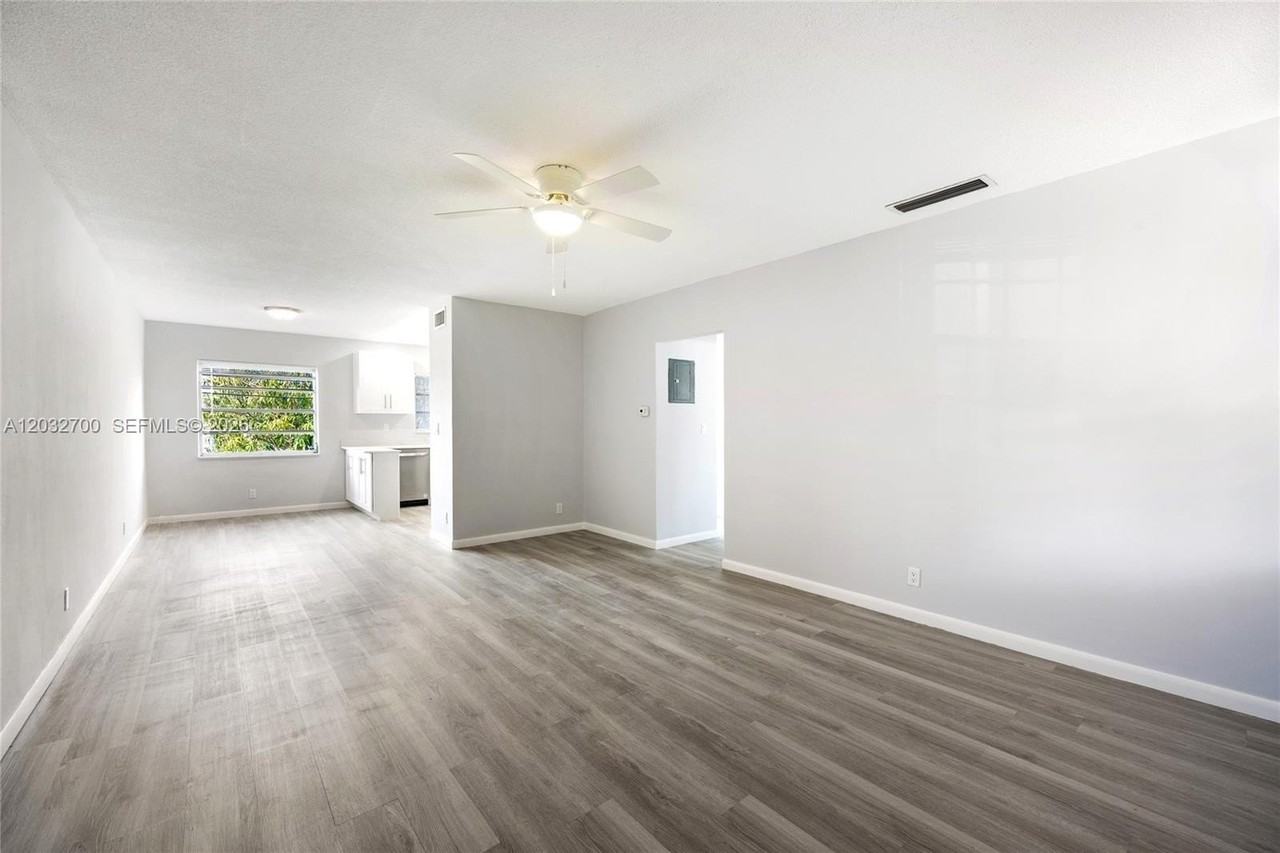 1825 Cleveland St #12 - Photo 7 of 15