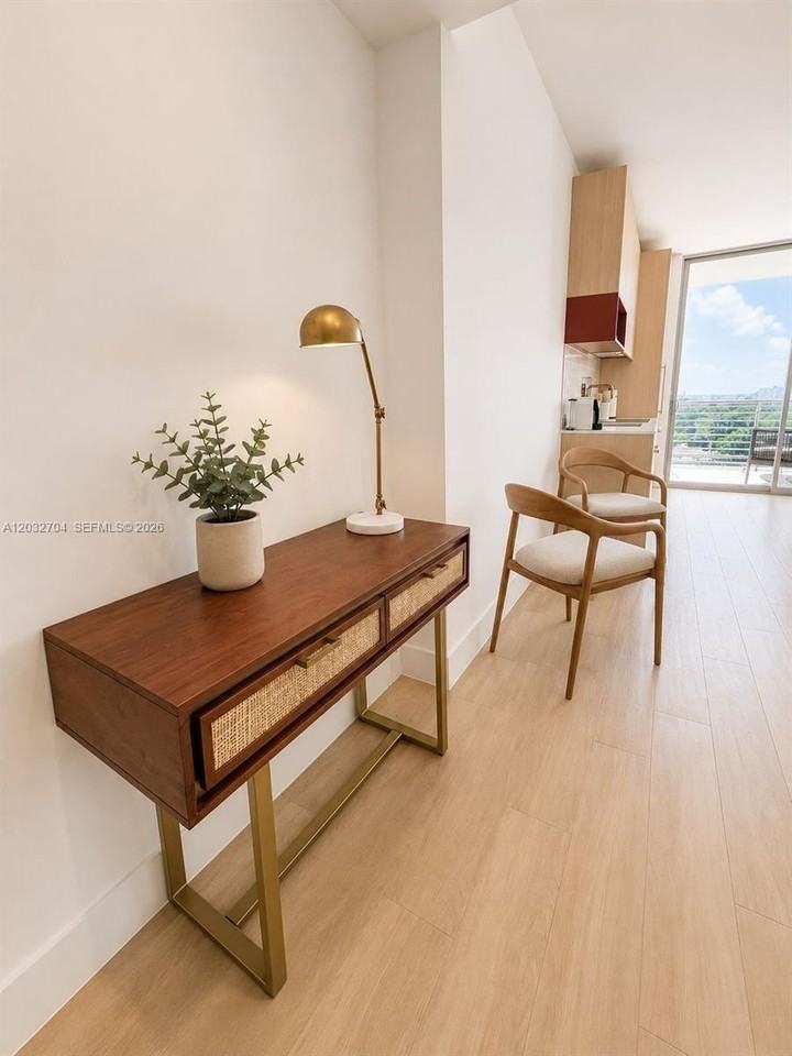 32 St 90 ne #926 - Photo 2 of 18