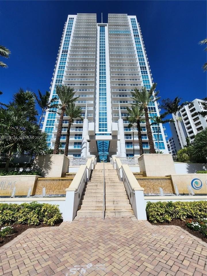 3101 S Ocean Dr #1106 - Photo 2 of 40