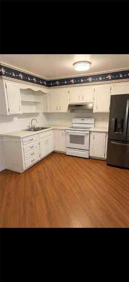 661 Sw 67th Ter #661 - Photo 6 of 6