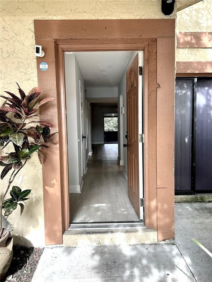 4070 Sierra Ter #4070 - Photo 3 of 31