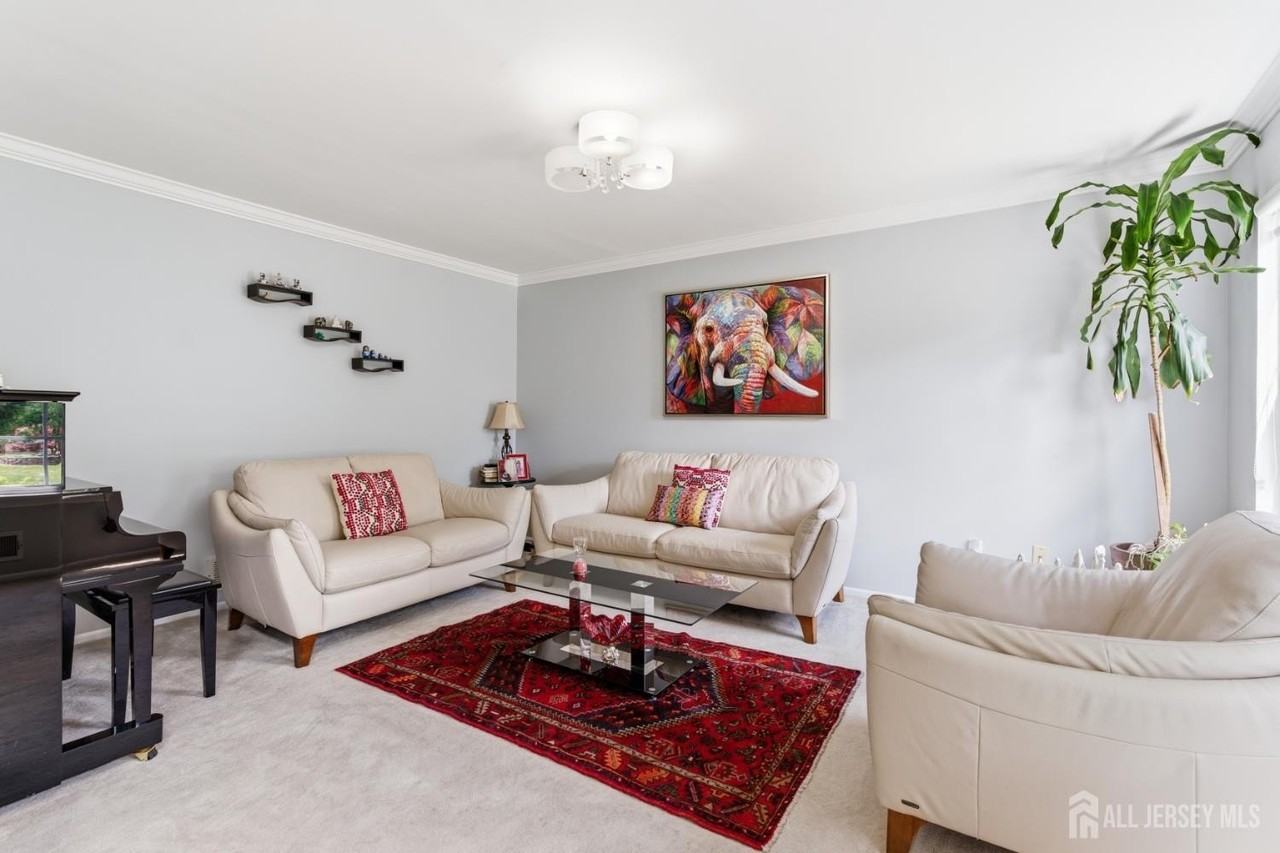 26 Alexis Ln - Photo 6 of 39