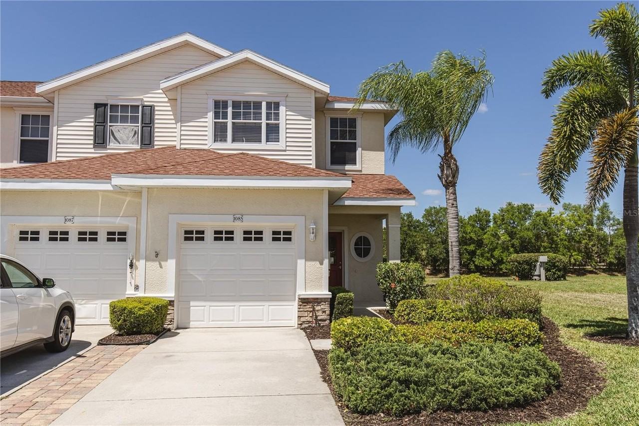 1085 Jonah Dr - Photo 2 of 37