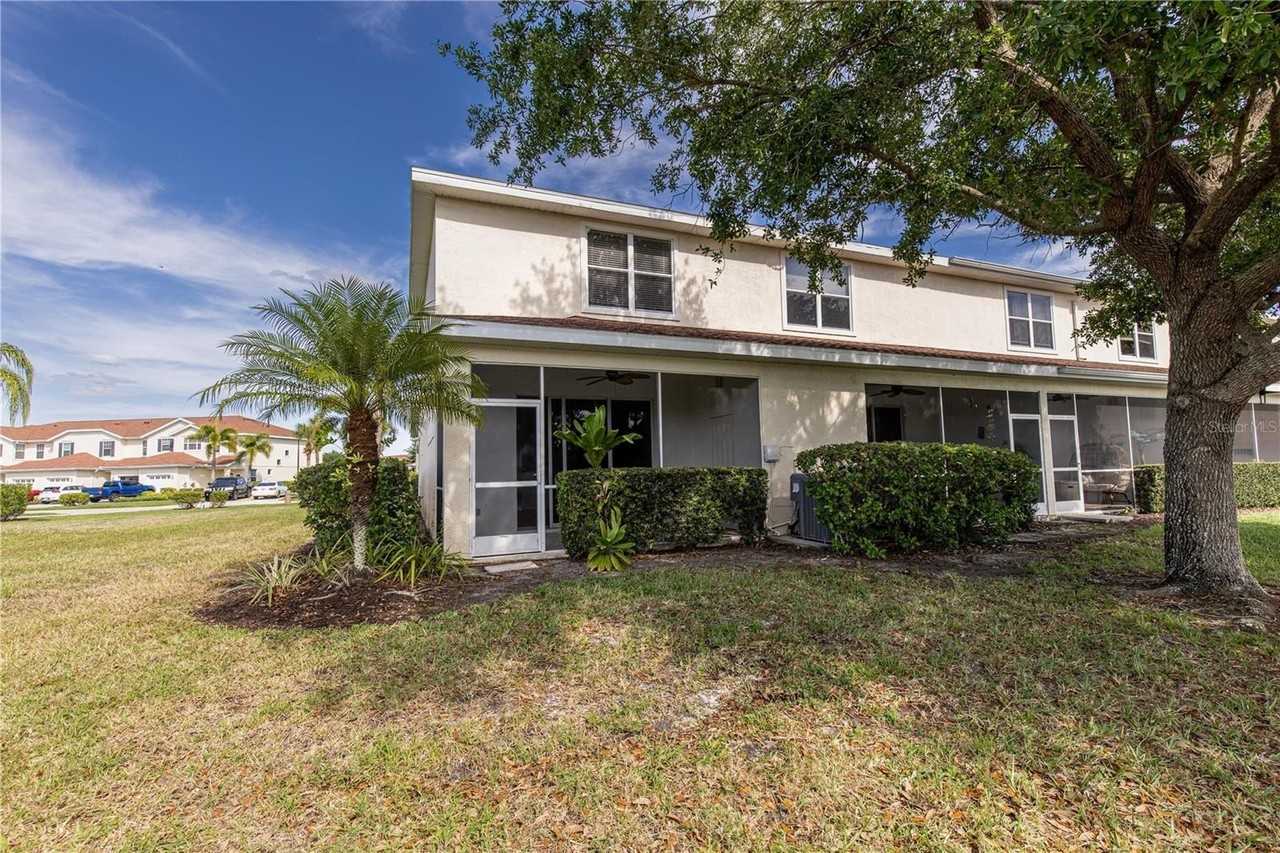 1085 Jonah Dr - Photo 3 of 37