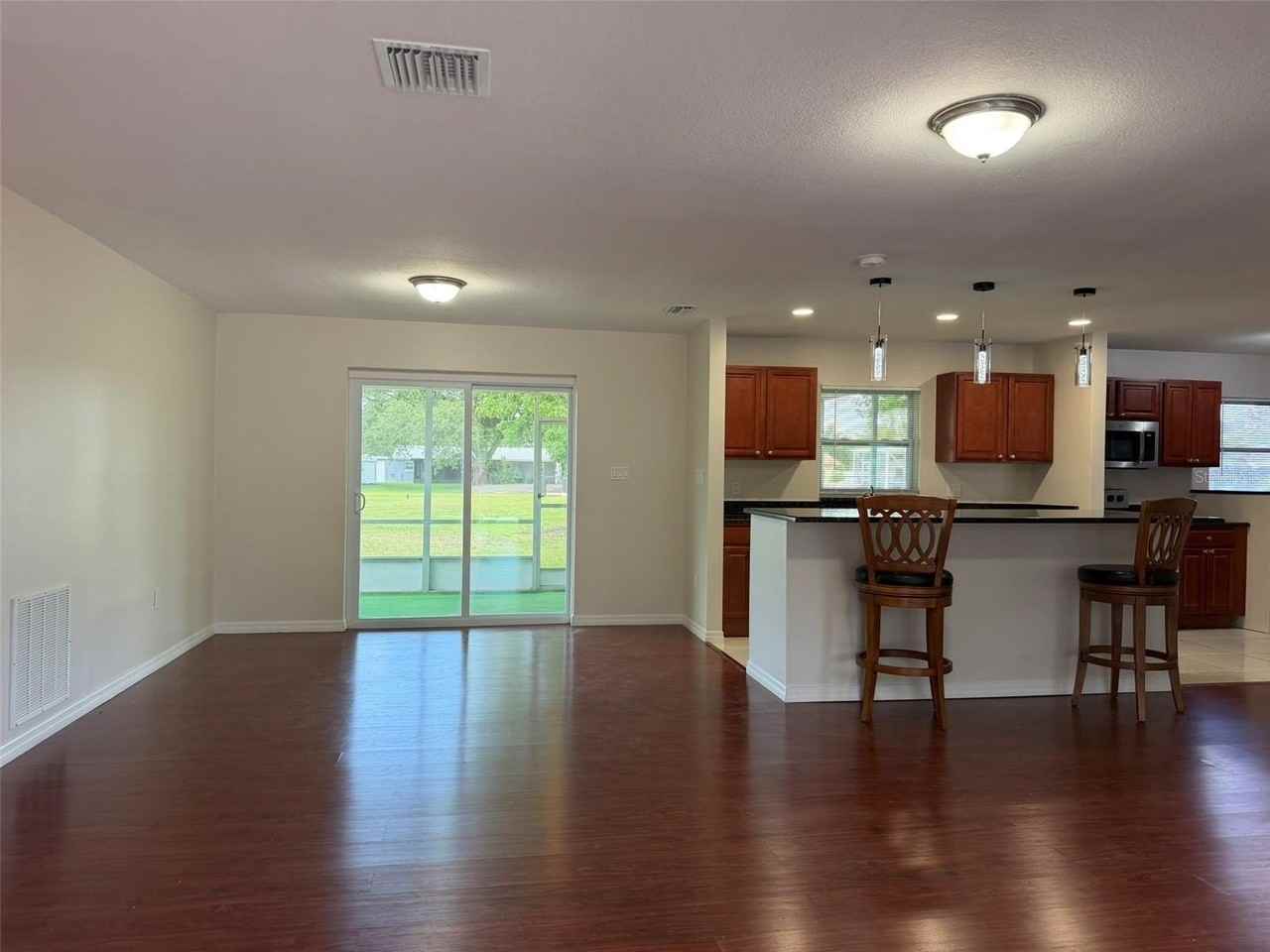 4093 Drance St - Photo 3 of 40