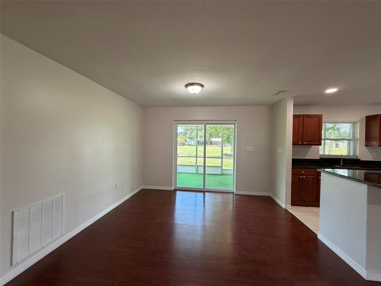 4093 Drance St - Photo 6 of 40