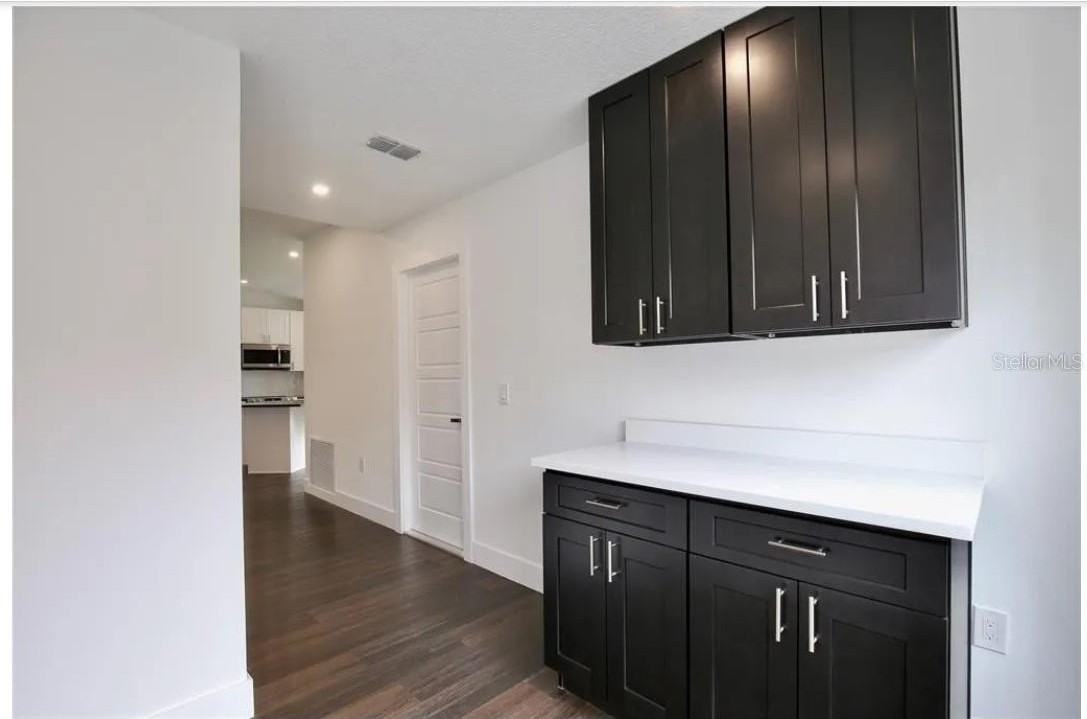 404 Lancers Dr - Photo 6 of 29