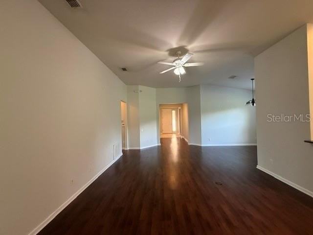 7622 Colbury Ave - Photo 4 of 33