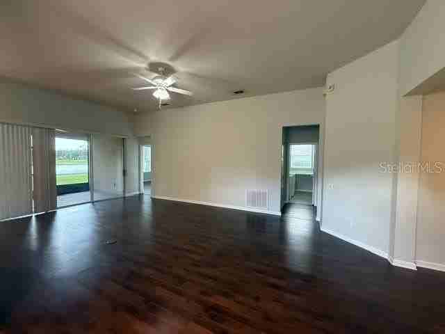 7622 Colbury Ave - Photo 6 of 33