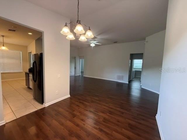 7622 Colbury Ave - Photo 7 of 33