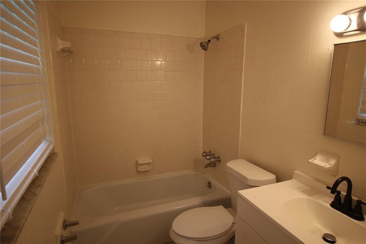 920 Columbia Ave - Photo 2 of 6