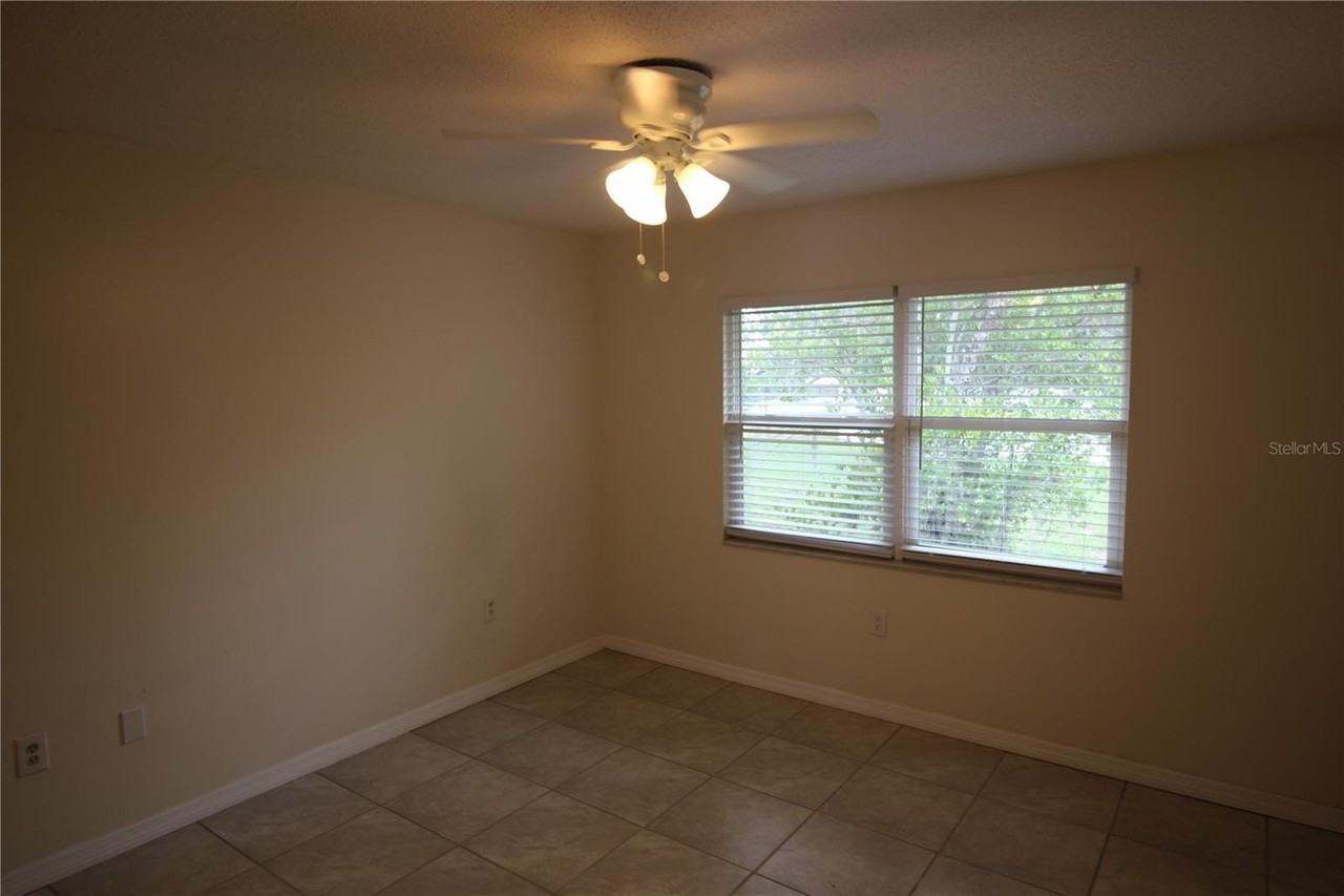 920 Columbia Ave - Photo 3 of 6