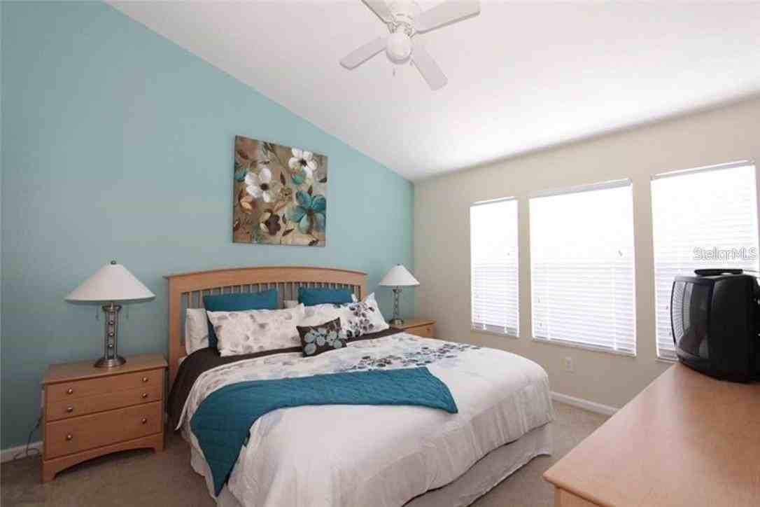 2411 Silver Palm Dr - Photo 5 of 20