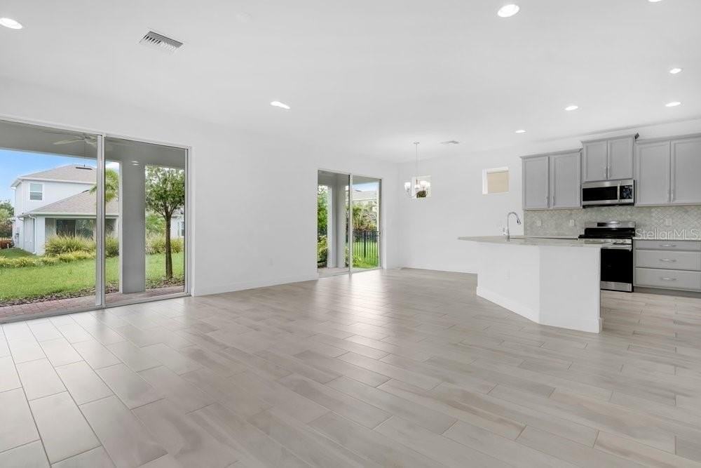 6214 Sea Amber Ln - Photo 6 of 50